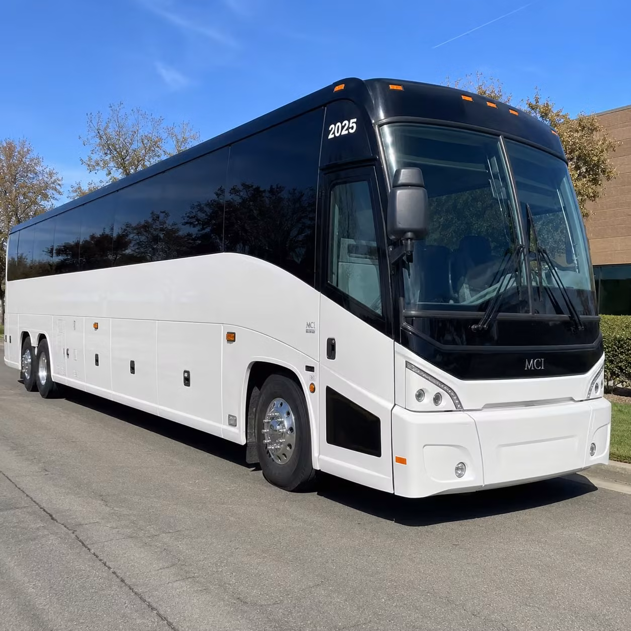 construction and workforce shuttle services in the lawrence area